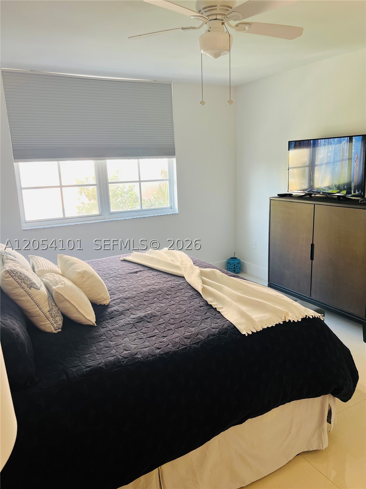 19901 E Country Club Dr #2401, Aventura FL 33180