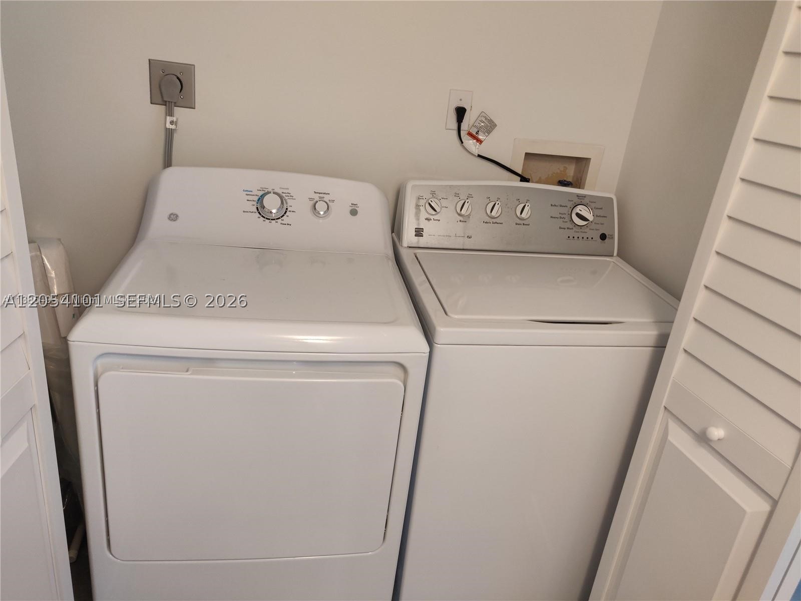 19901 E Country Club Dr #2401, Aventura FL 33180