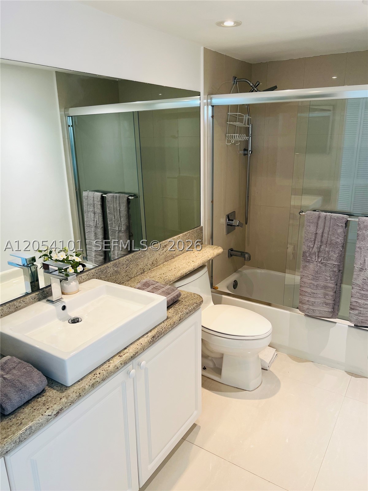 19901 E Country Club Dr #2401, Aventura FL 33180