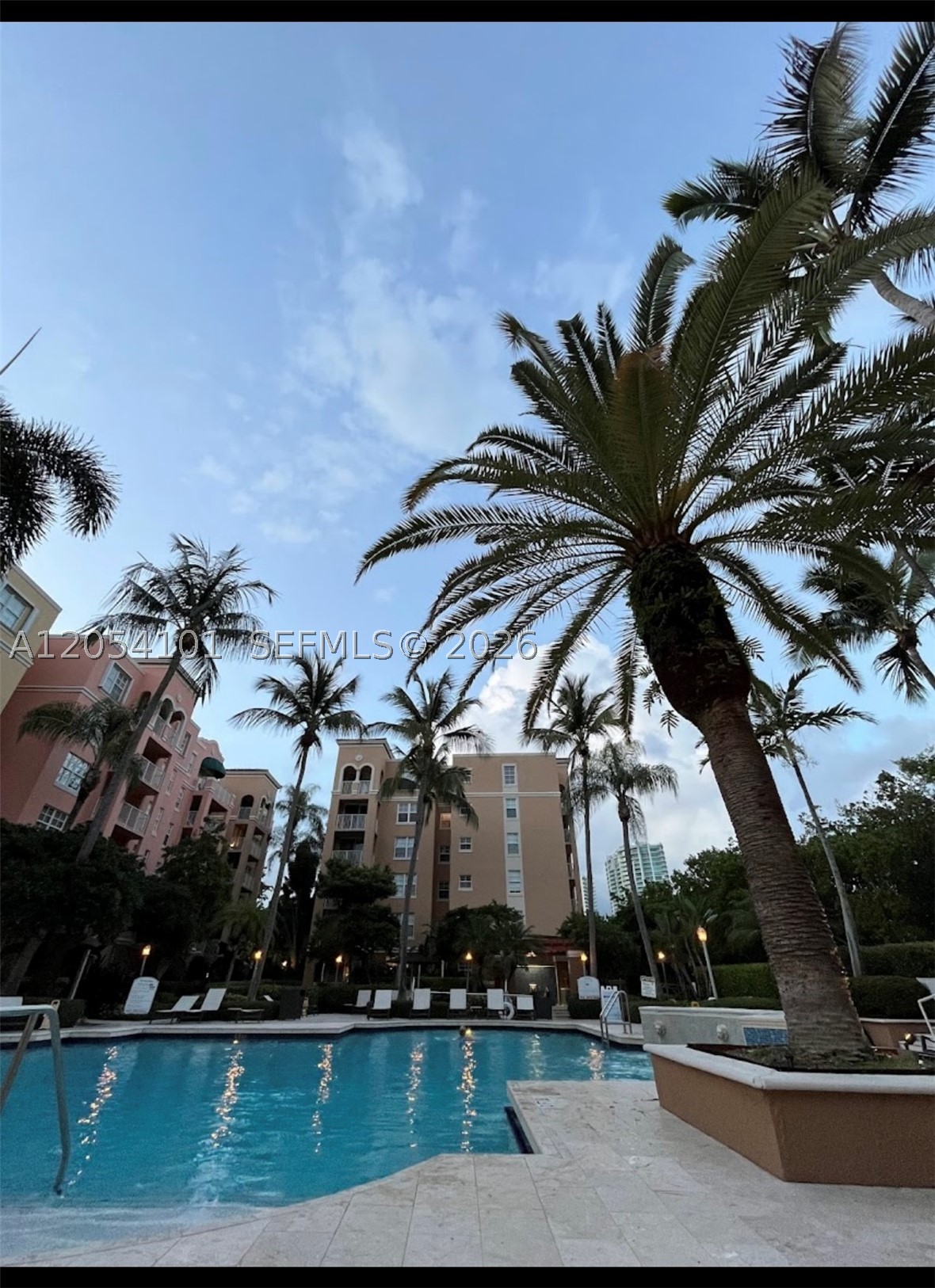 19901 E Country Club Dr #2401, Aventura FL 33180
