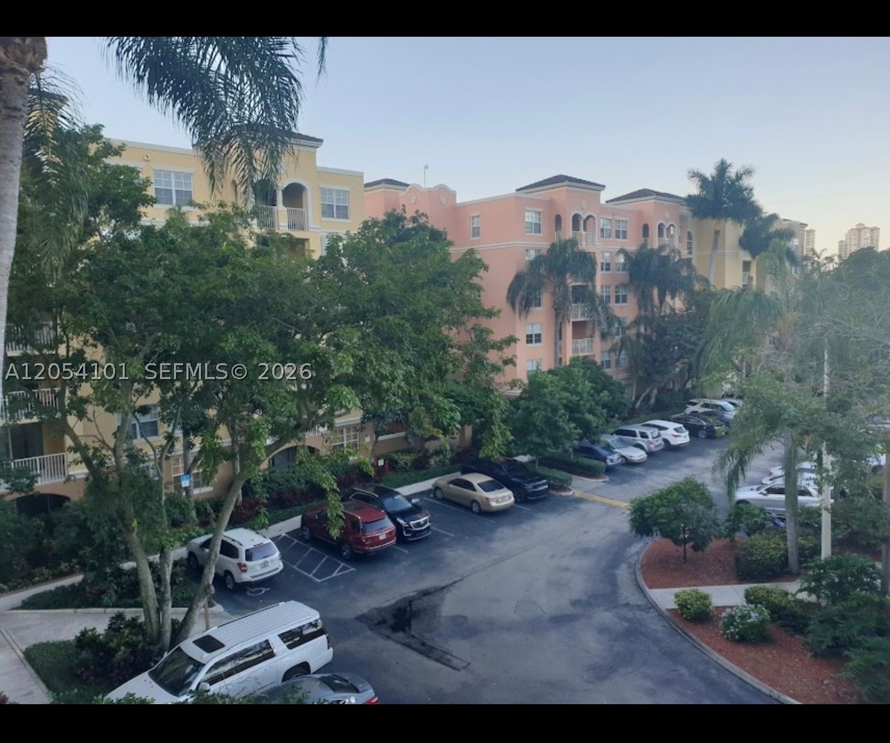 19901 E Country Club Dr #2401, Aventura FL 33180