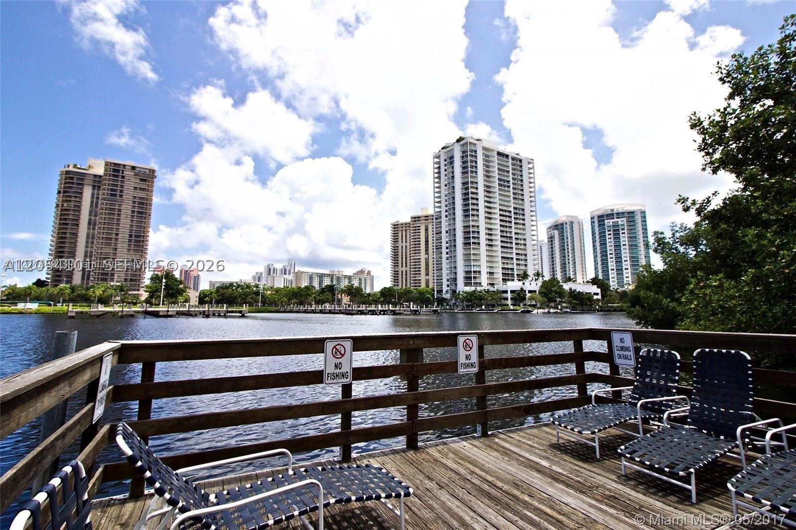 19901 E Country Club Dr #2401, Aventura FL 33180