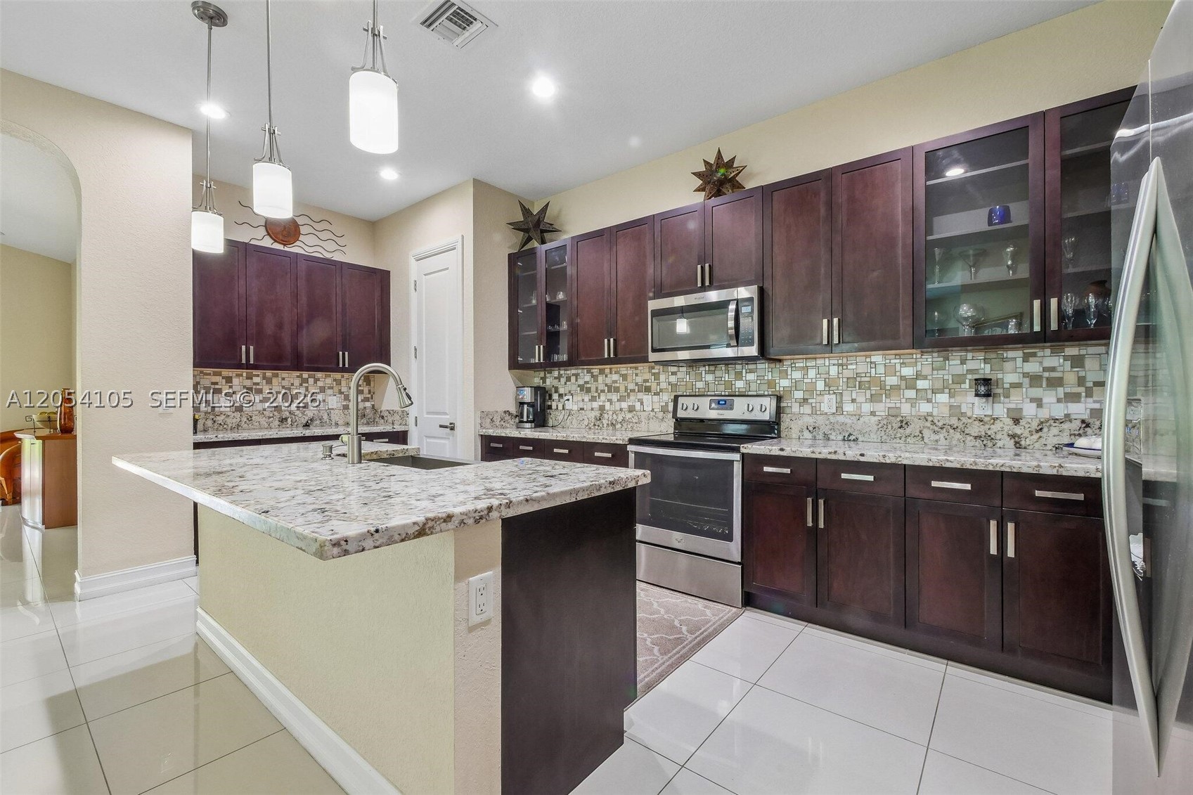 1053 SW 113th Way, Pembroke Pines FL 33025