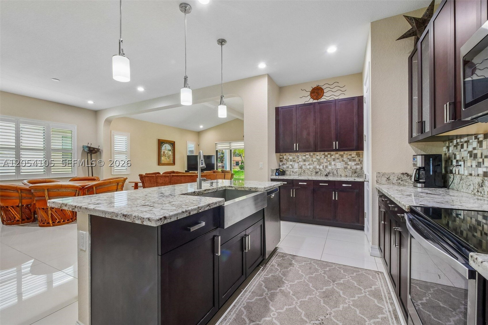 1053 SW 113th Way, Pembroke Pines FL 33025