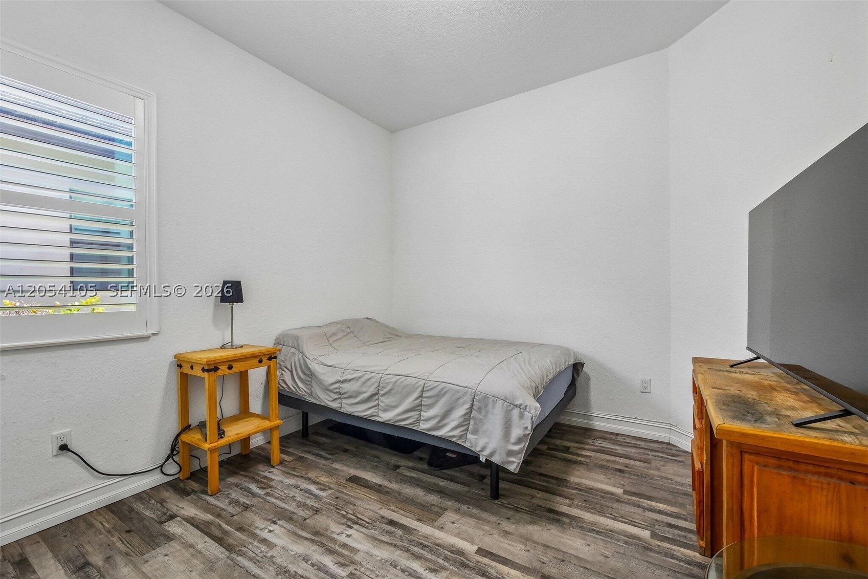 1053 SW 113th Way, Pembroke Pines FL 33025