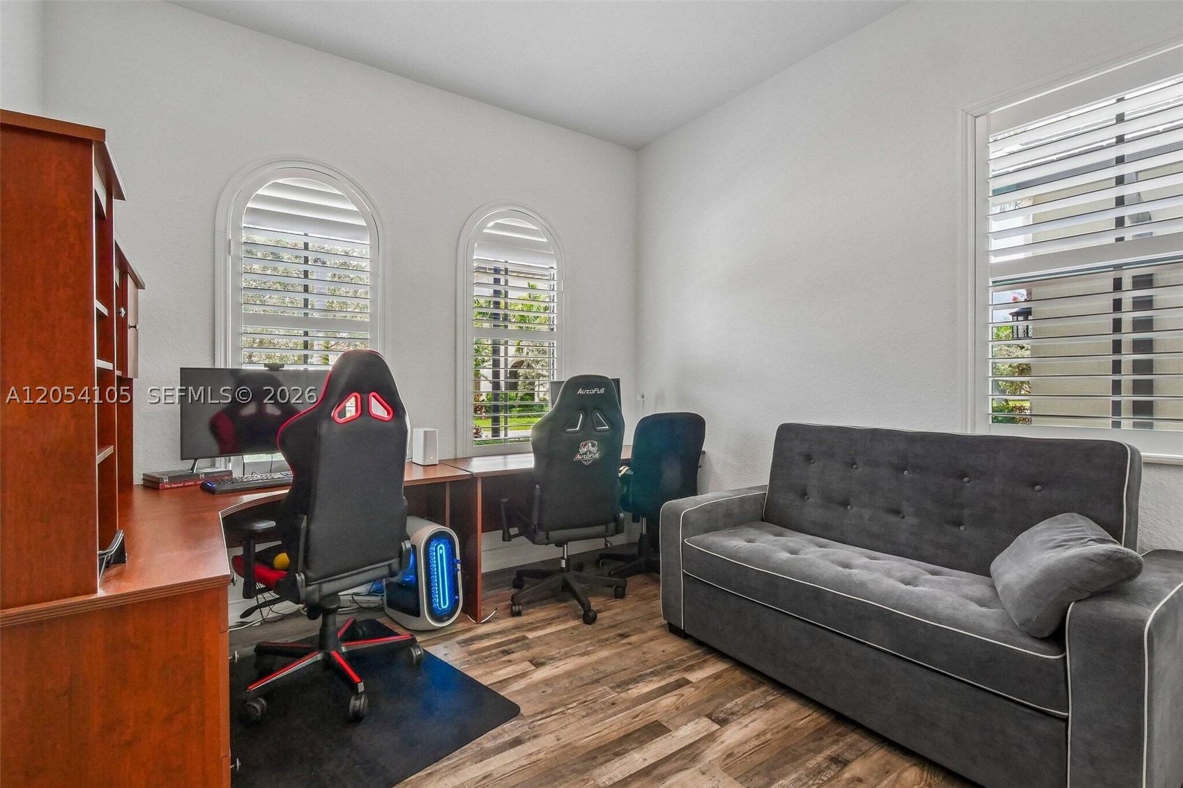 1053 SW 113th Way, Pembroke Pines FL 33025