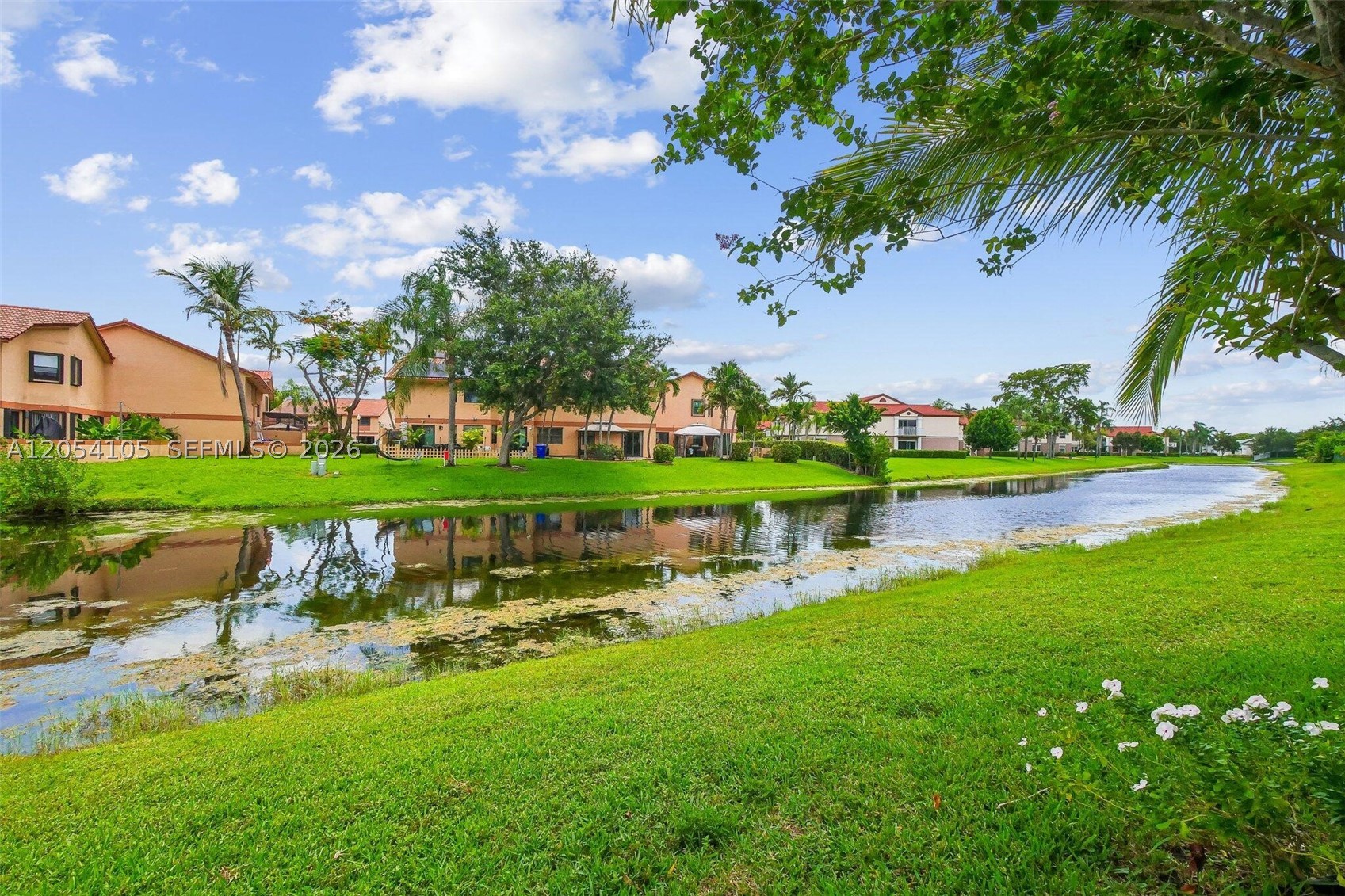 1053 SW 113th Way, Pembroke Pines FL 33025