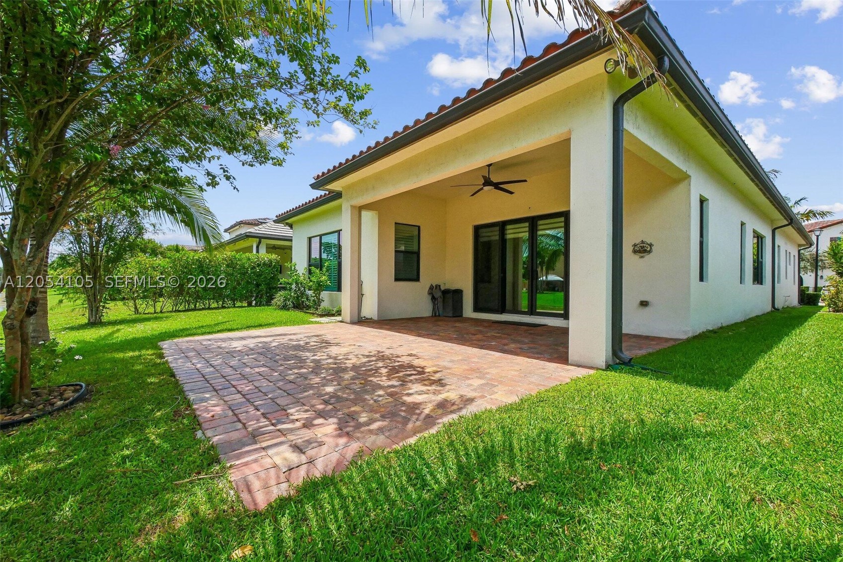 1053 SW 113th Way, Pembroke Pines FL 33025