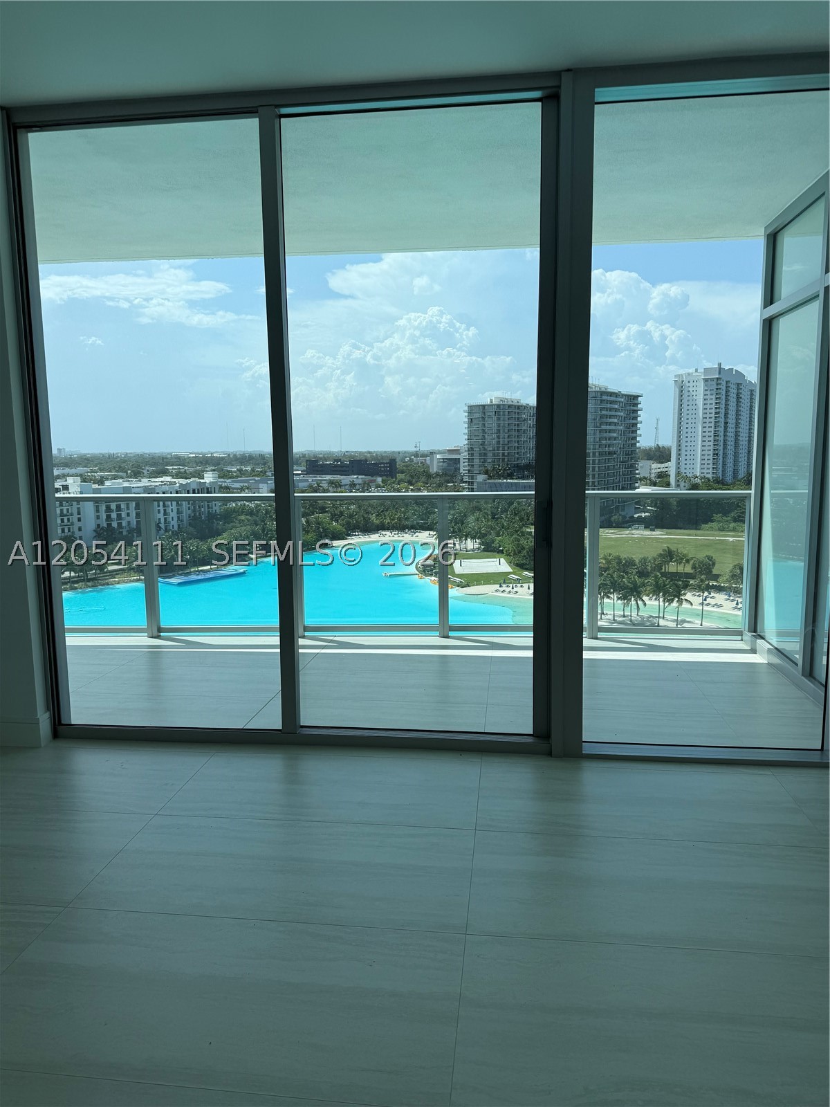 2411 Laguna Cir #910, Miami FL 33181