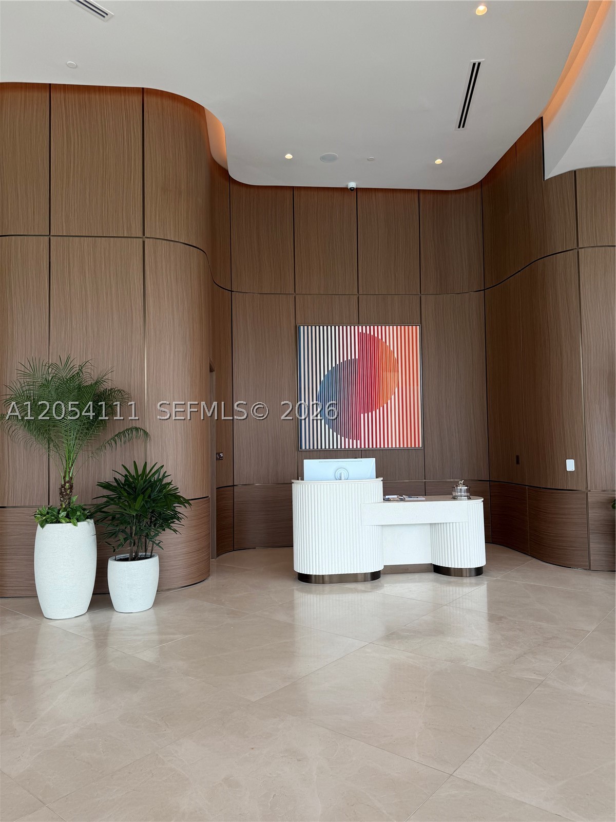 2411 Laguna Cir #910, Miami FL 33181