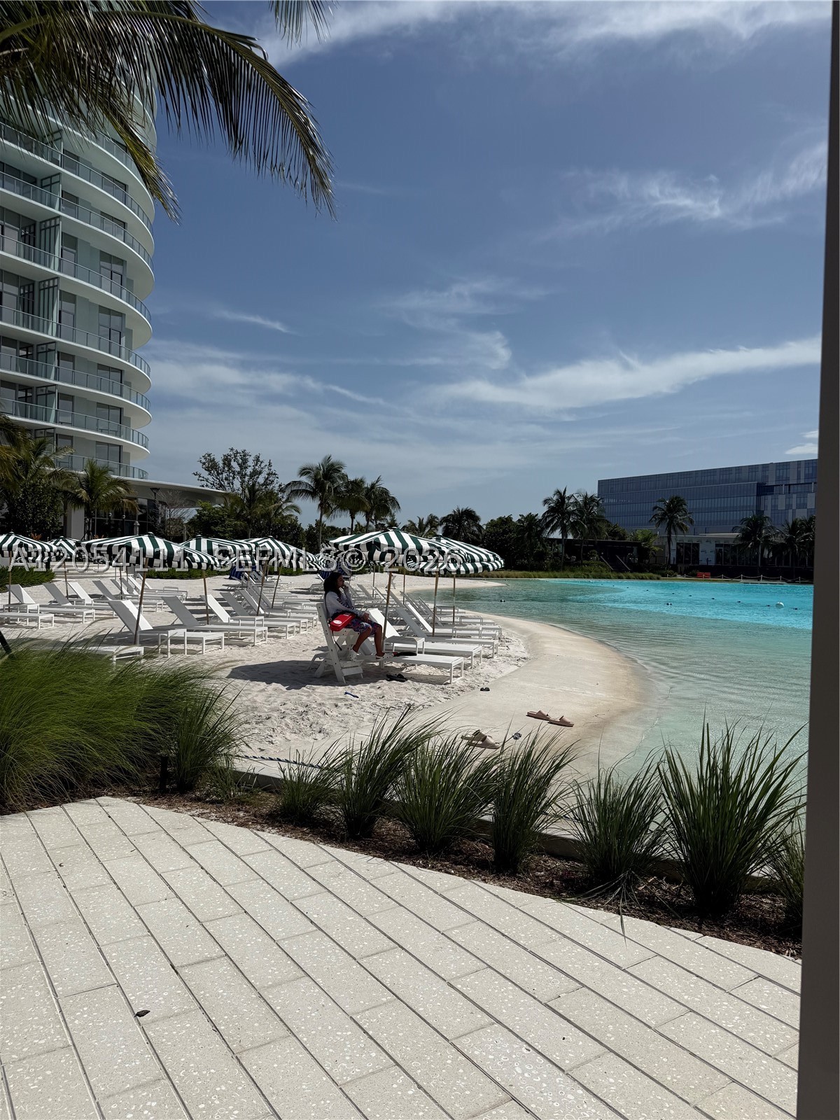 2411 Laguna Cir #910, Miami FL 33181