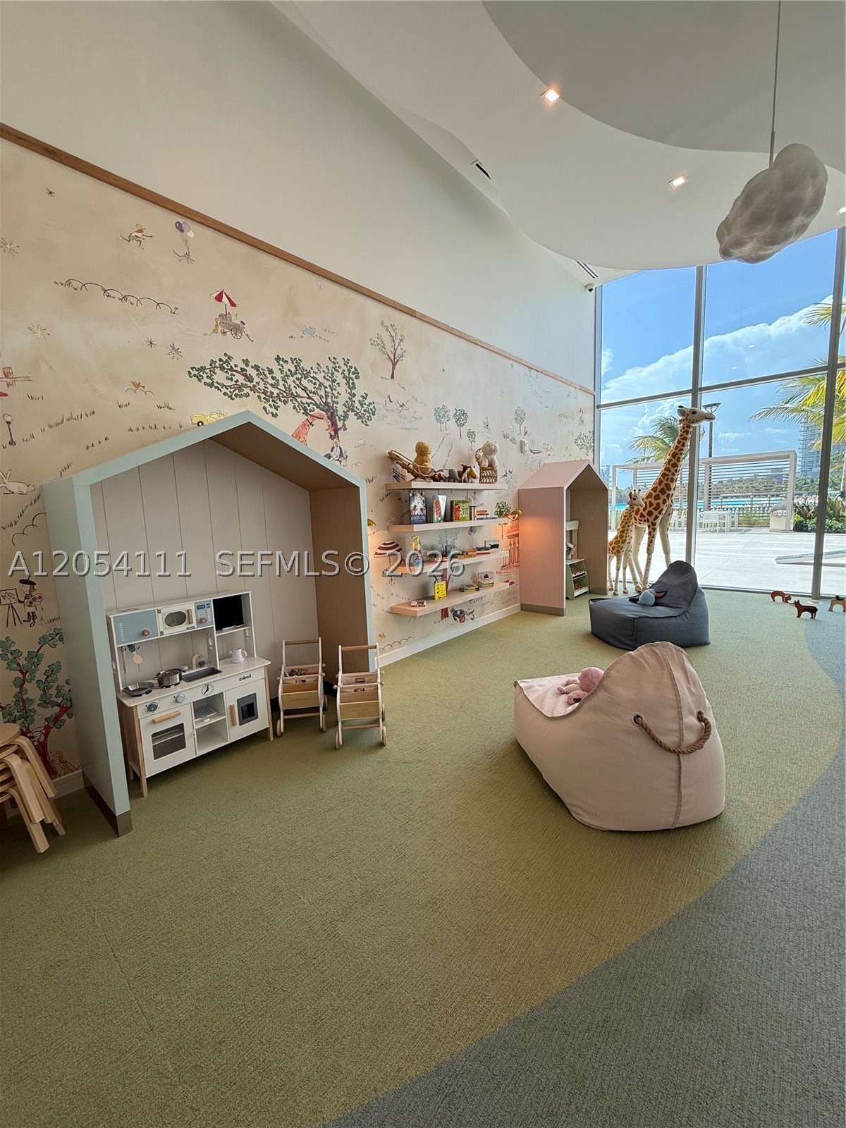 2411 Laguna Cir #910, Miami FL 33181