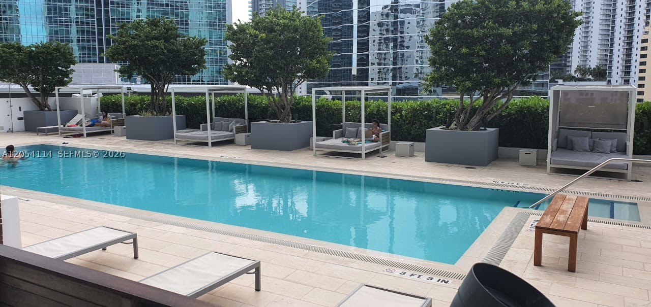 1300 Brickell Bay Dr #1107, Miami FL 33131