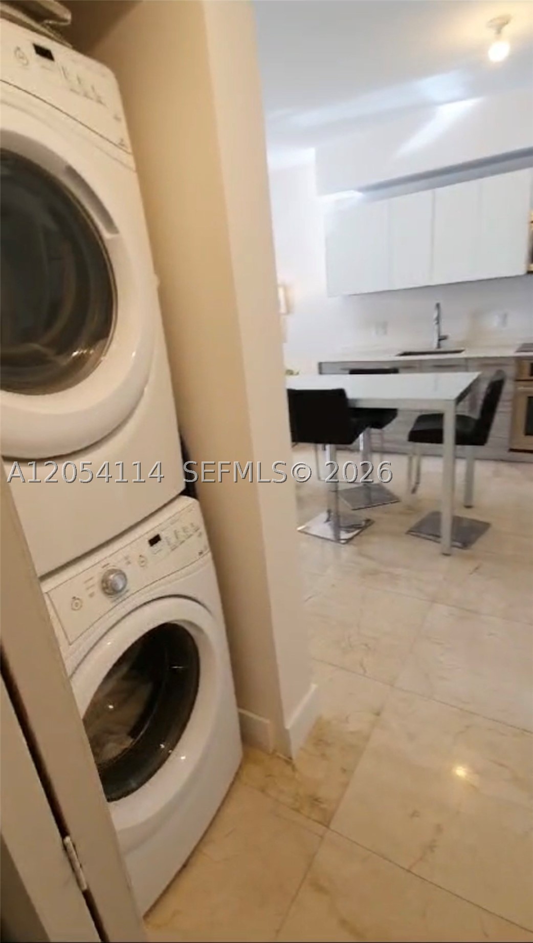 1300 Brickell Bay Dr #1107, Miami FL 33131