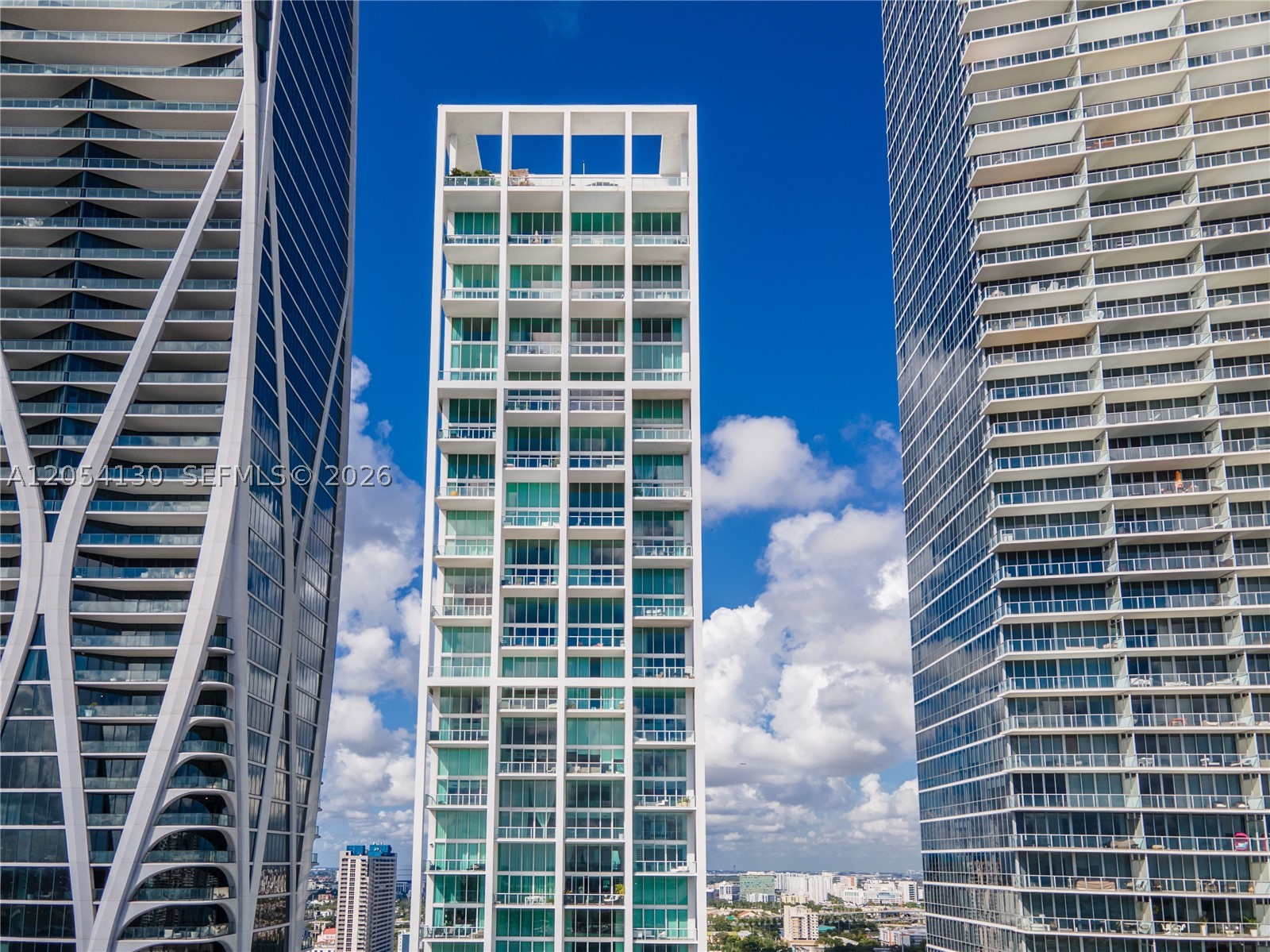 1040 Biscayne Blvd #3802, Miami FL 33132