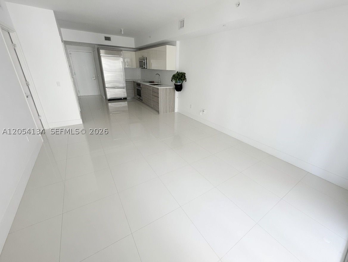 1300 Brickell Bay Dr #1110, Miami FL 33131
