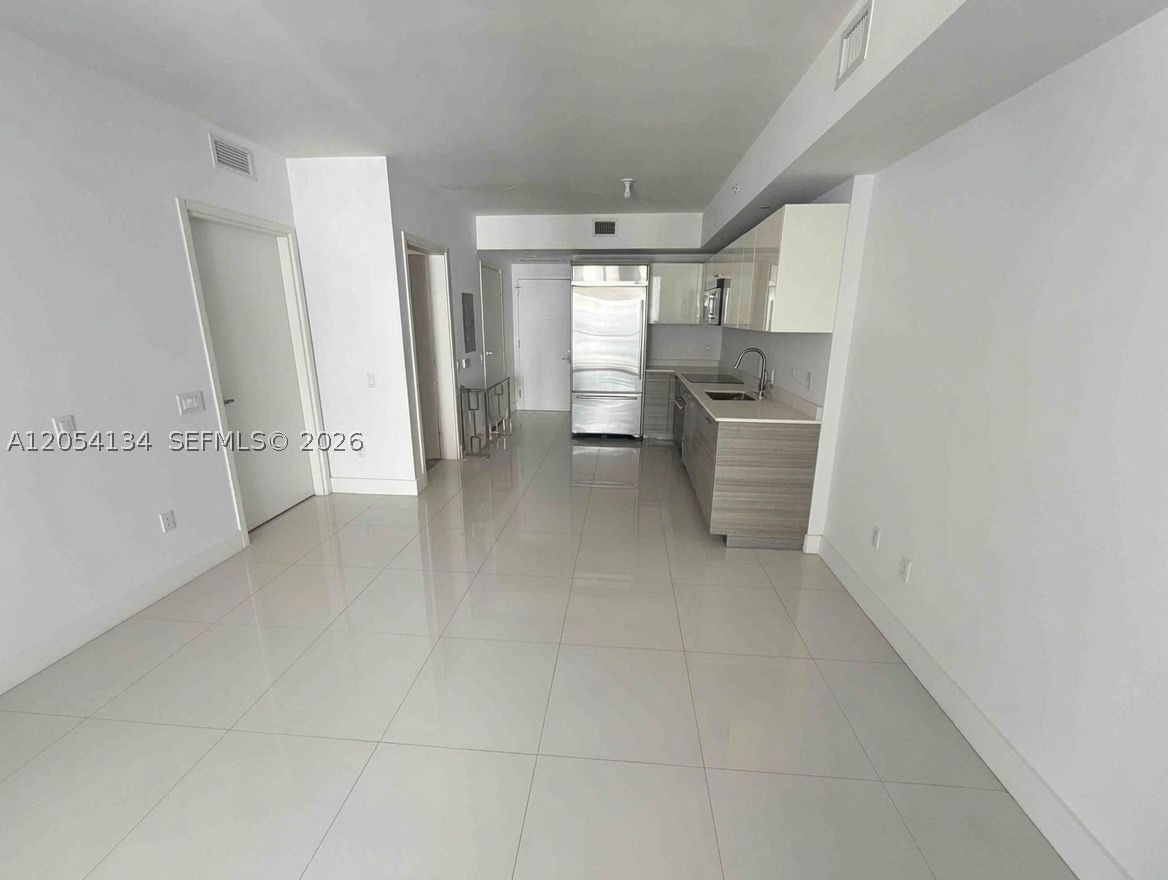 1300 Brickell Bay Dr #1110, Miami FL 33131