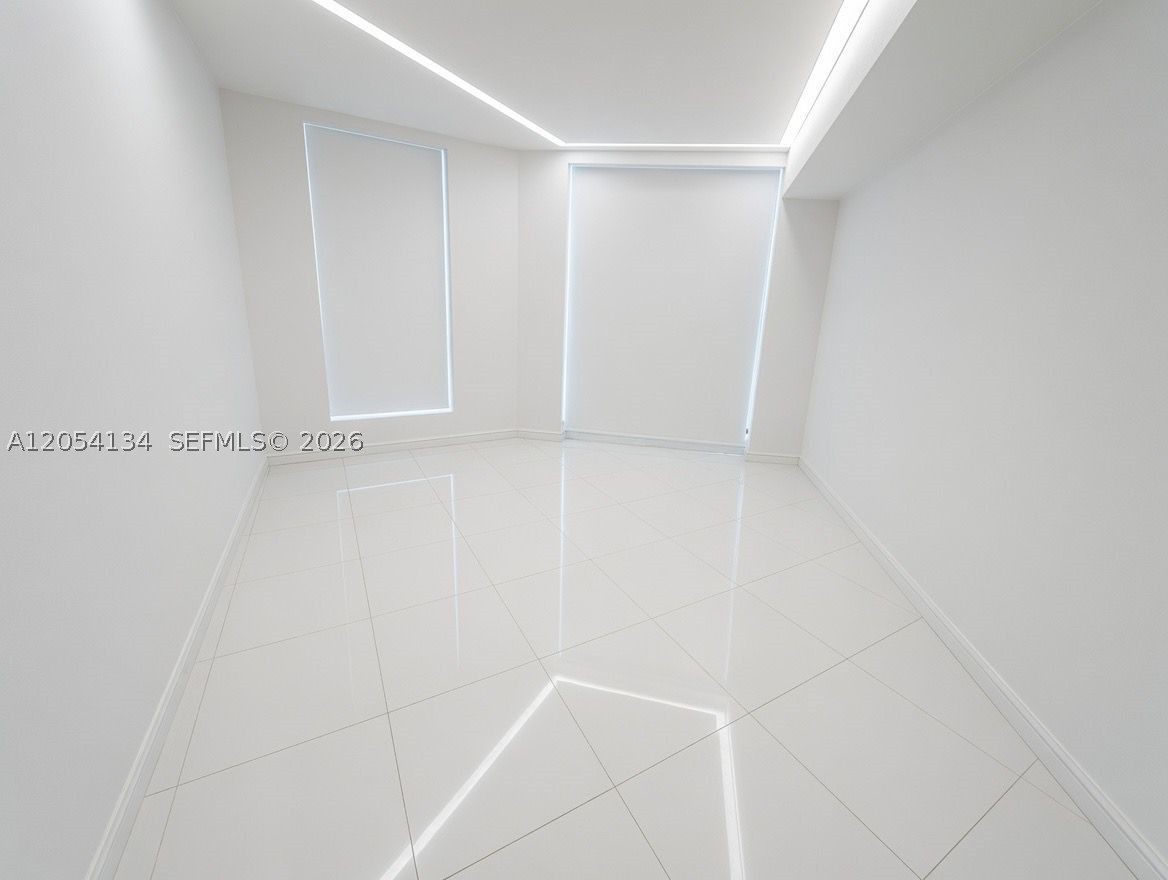 1300 Brickell Bay Dr #1110, Miami FL 33131