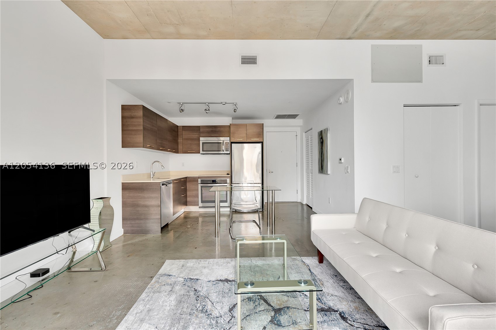 151 SE 1st St #1107, Miami FL 33131