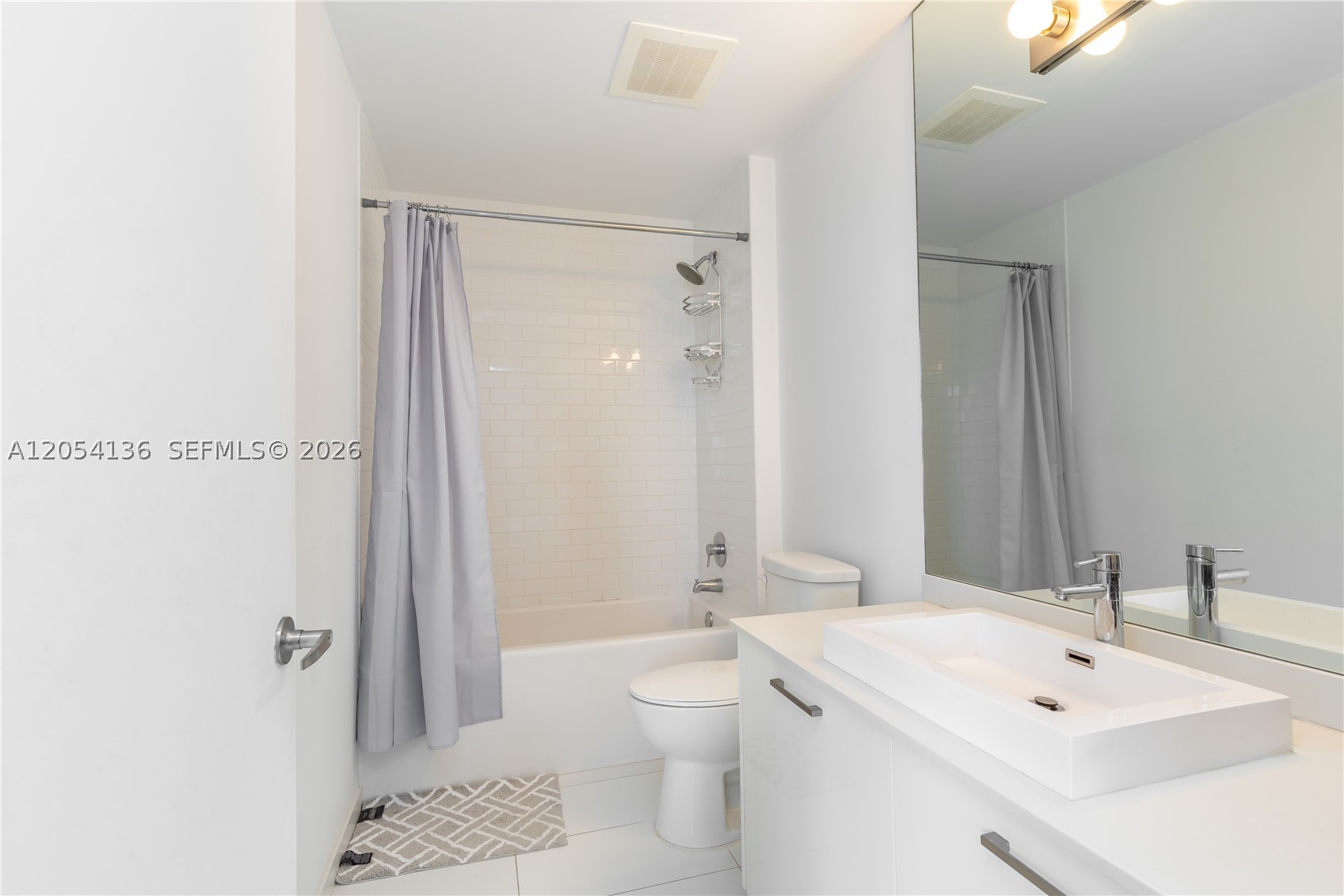 151 SE 1st St #1107, Miami FL 33131