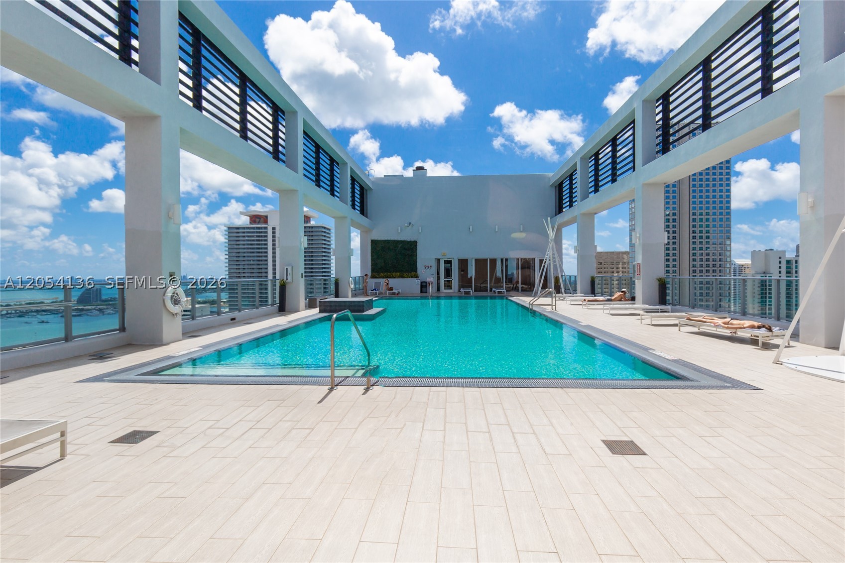 151 SE 1st St #1107, Miami FL 33131