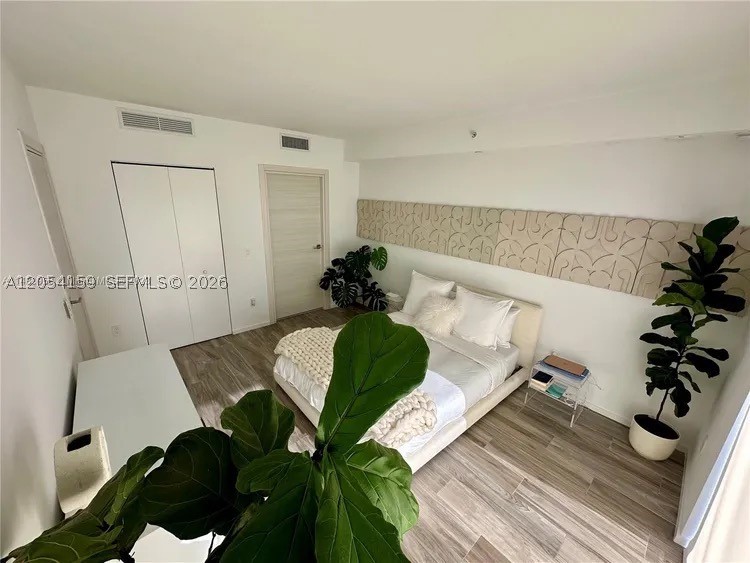 801 S Miami Ave #3810, Miami FL 33131