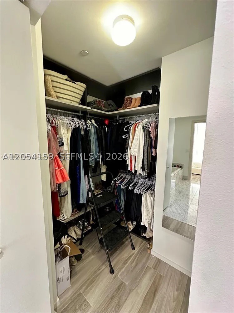 801 S Miami Ave #3810, Miami FL 33131
