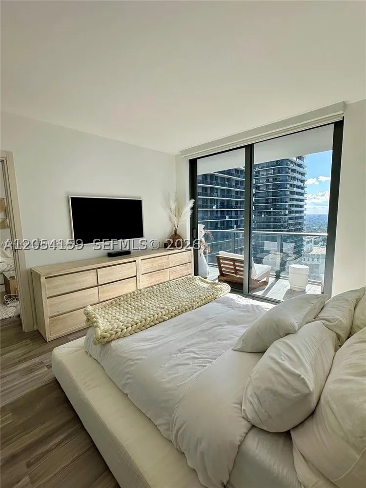 801 S Miami Ave #3810, Miami FL 33131