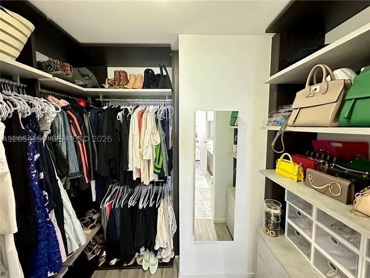 801 S Miami Ave #3810, Miami FL 33131