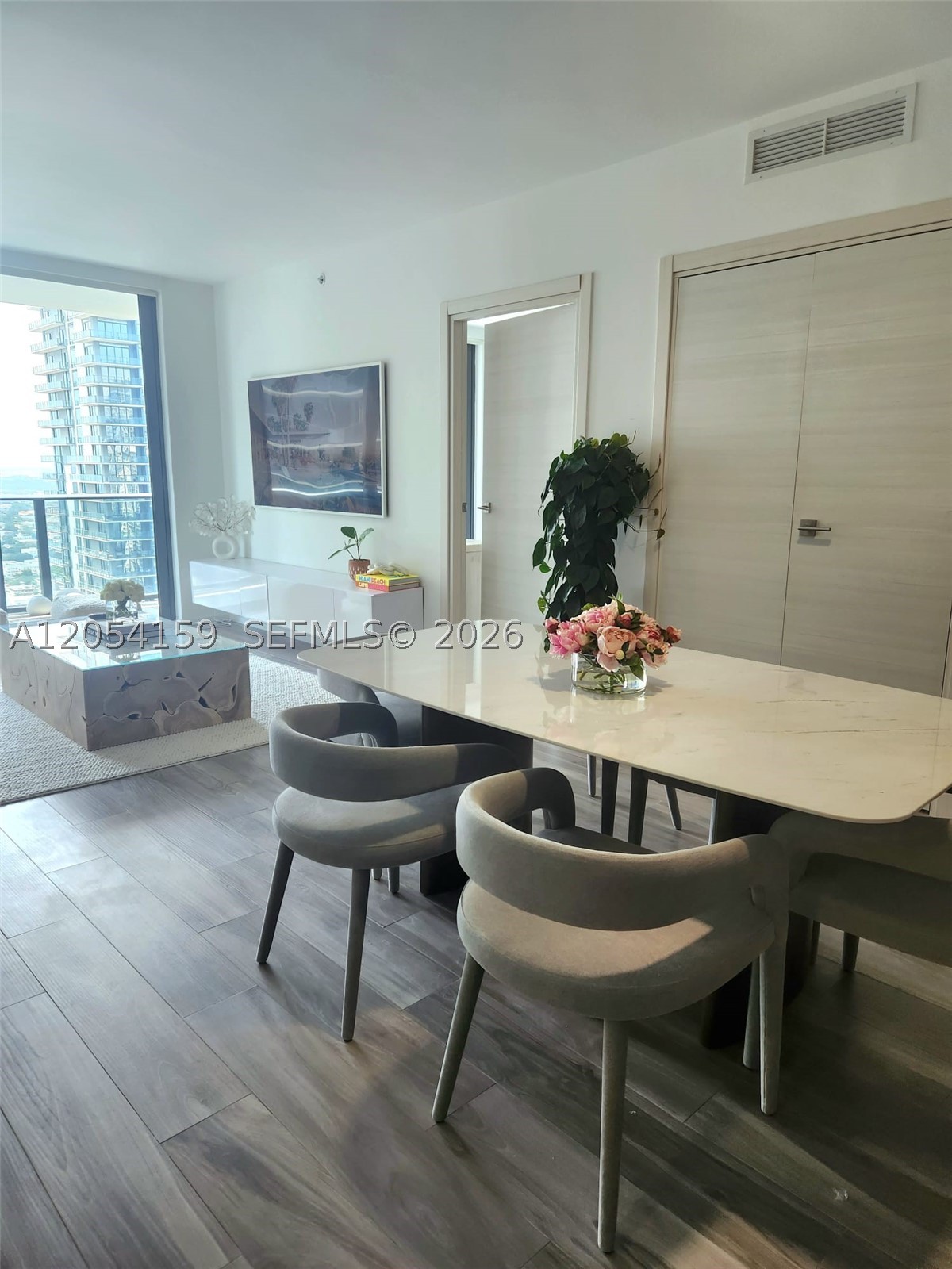 801 S Miami Ave #3810, Miami FL 33131