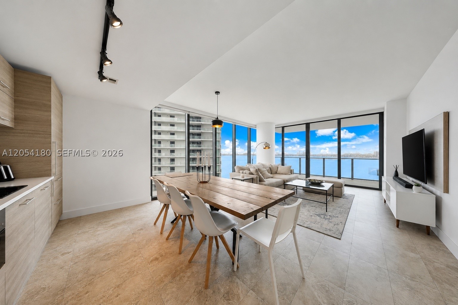650 NE 32nd St #1507, Miami FL 33137