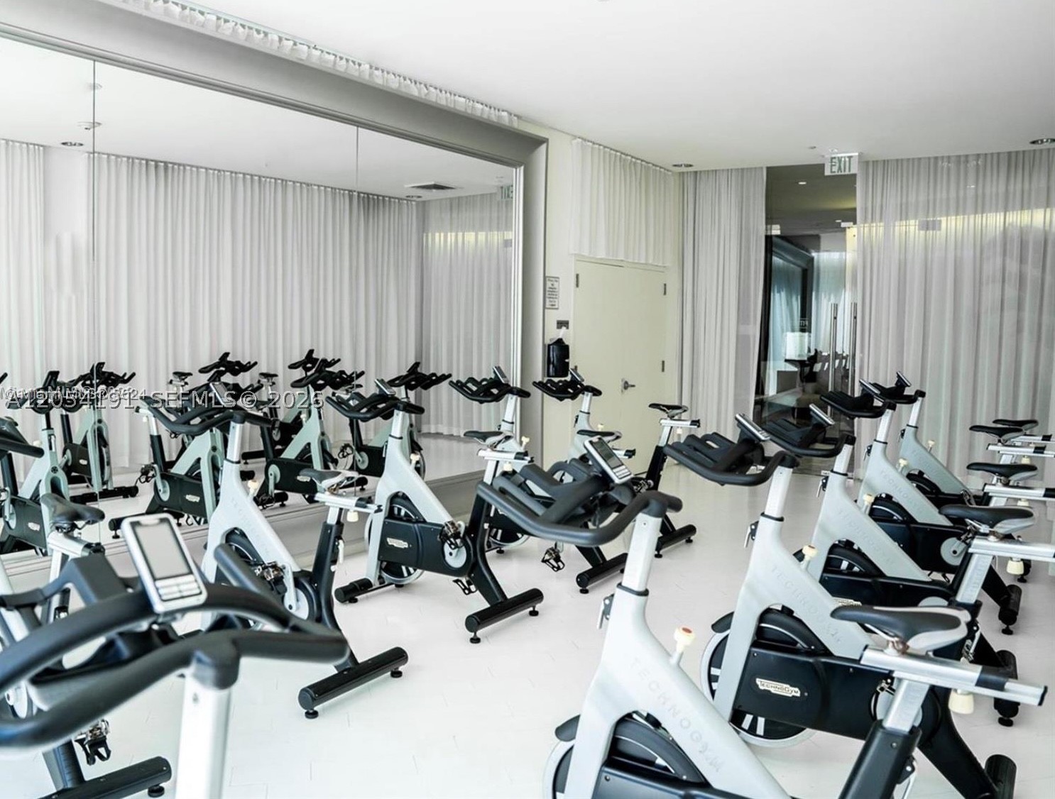 495 BRICKELL AV #4208, Miami FL 33131