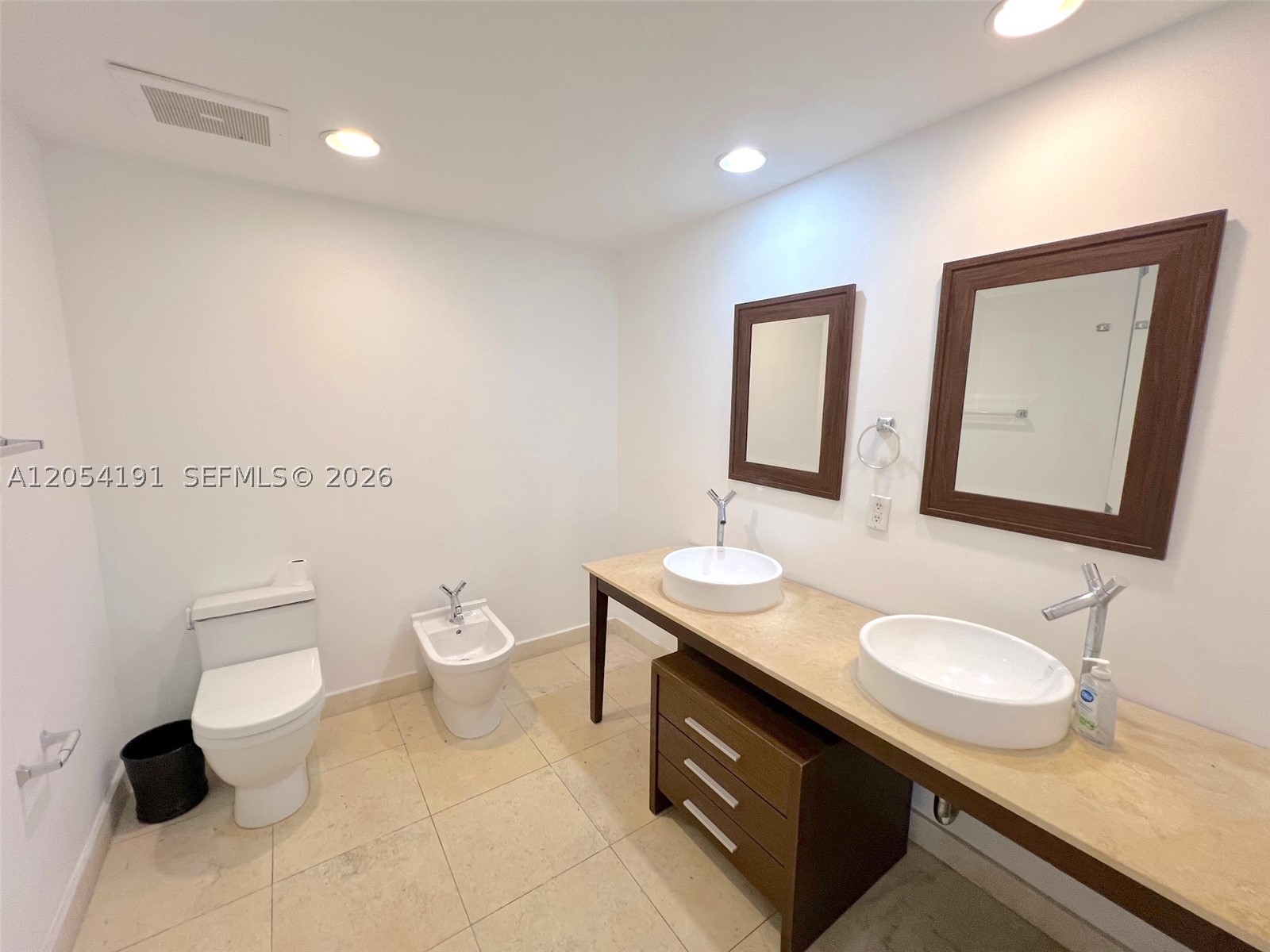 495 BRICKELL AV #4208, Miami FL 33131