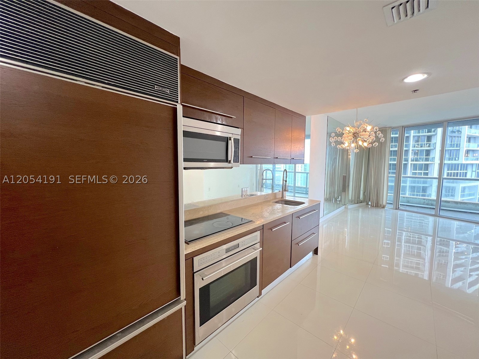 495 BRICKELL AV #4208, Miami FL 33131