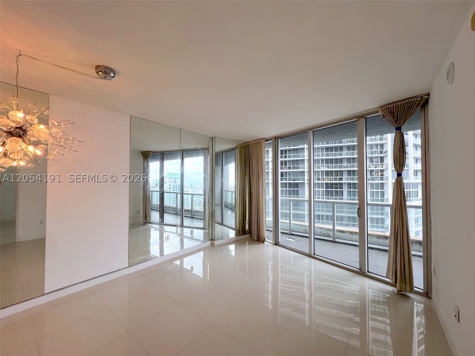 495 BRICKELL AV #4208, Miami FL 33131