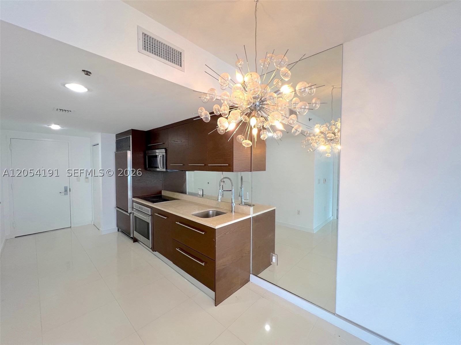 495 BRICKELL AV #4208, Miami FL 33131