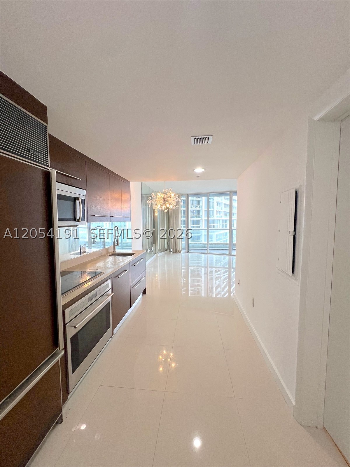 495 BRICKELL AV #4208, Miami FL 33131