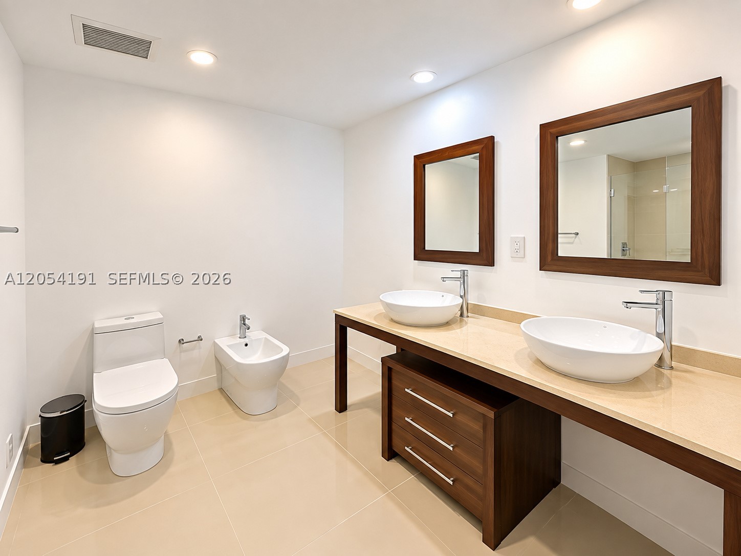 495 BRICKELL AV #4208, Miami FL 33131