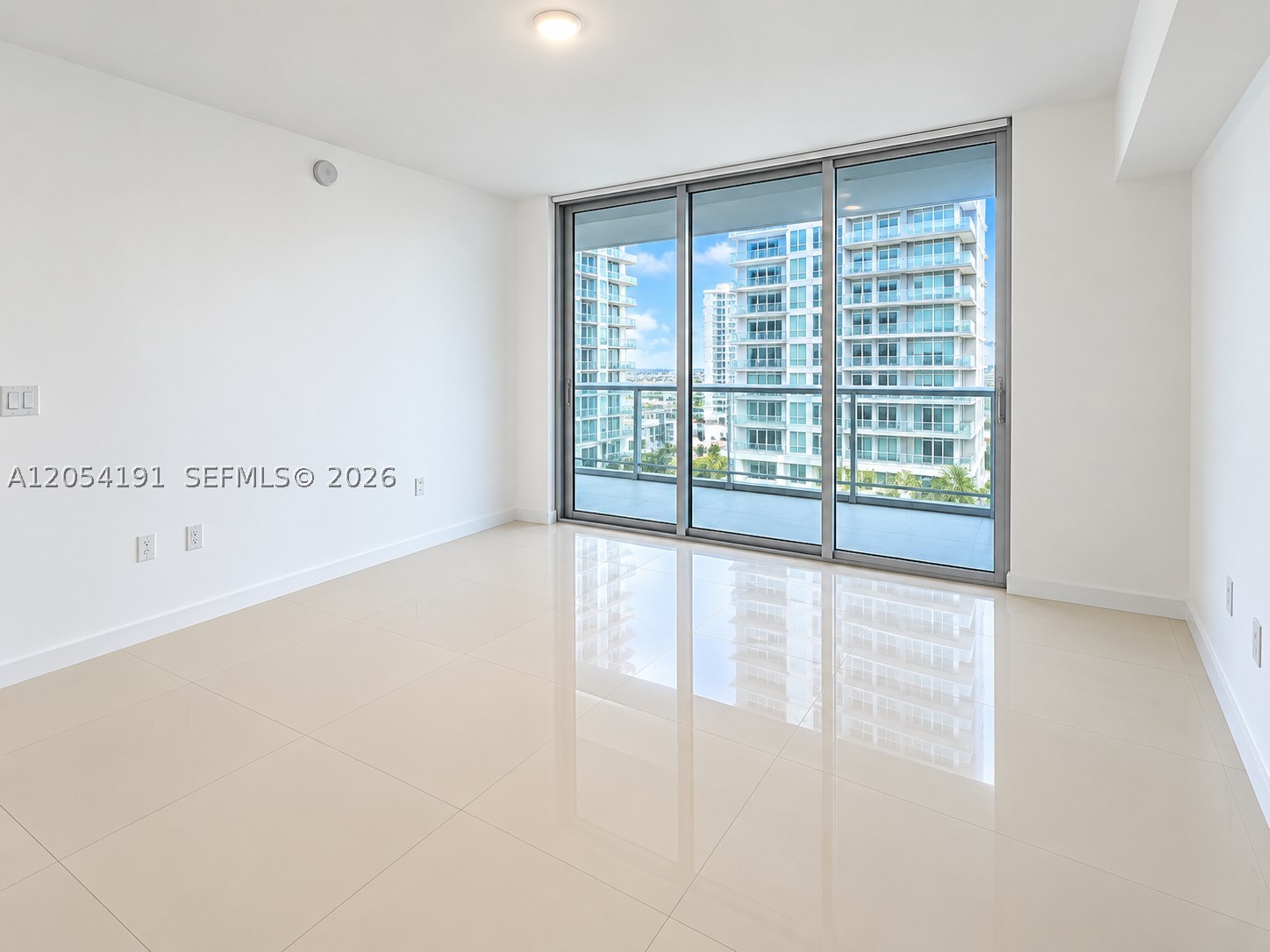 495 BRICKELL AV #4208, Miami FL 33131