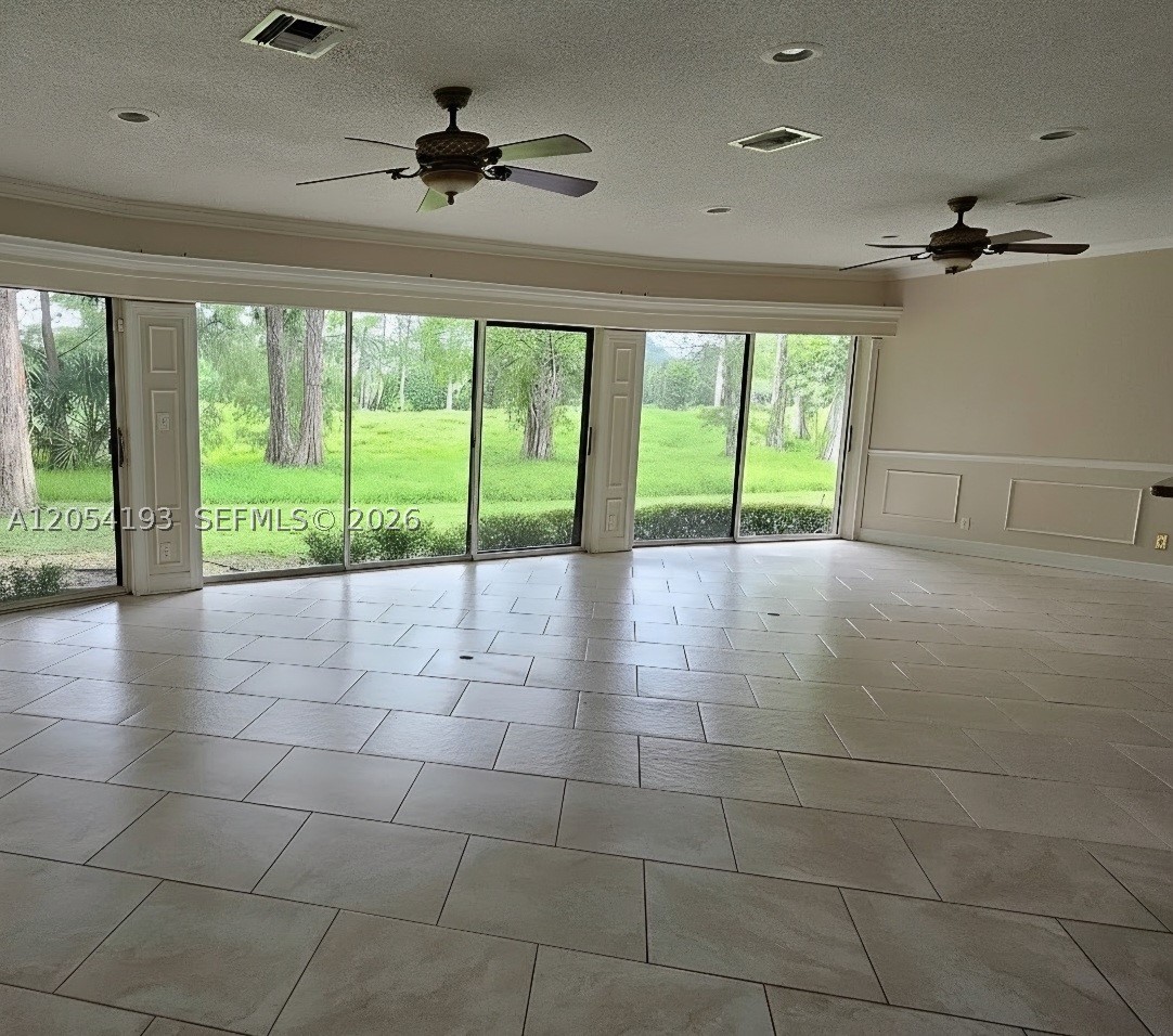 4602 King Palm Dr, Tamarac FL 33319