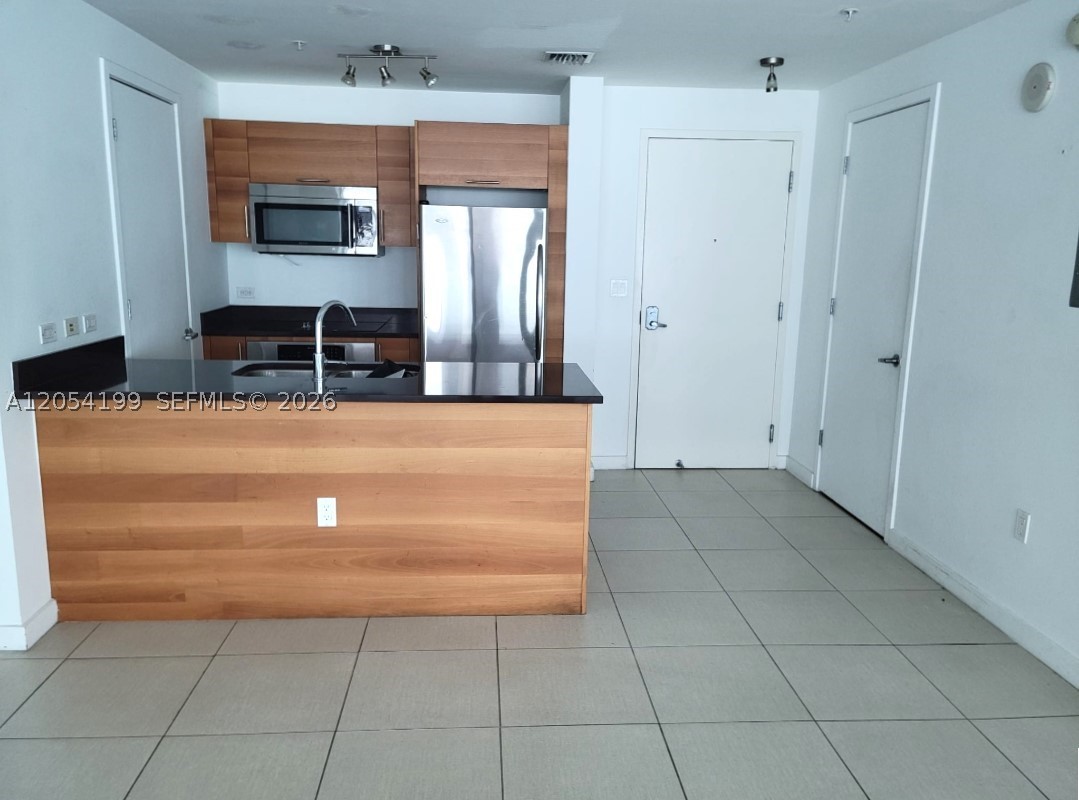 3301 NE 1 AV #L0205, Miami FL 33137