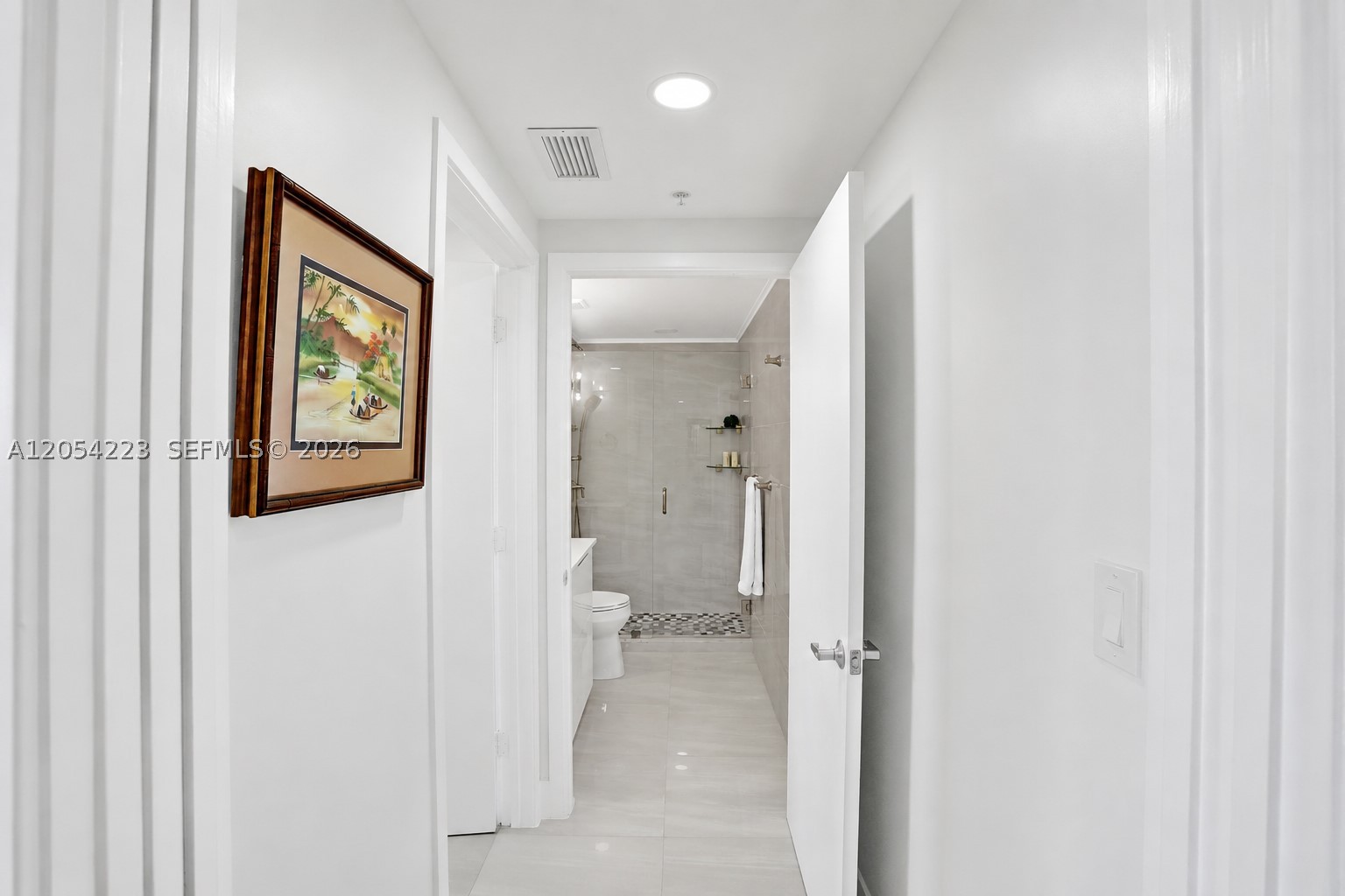 335 S Biscayne Blvd #3807, Miami FL 33131