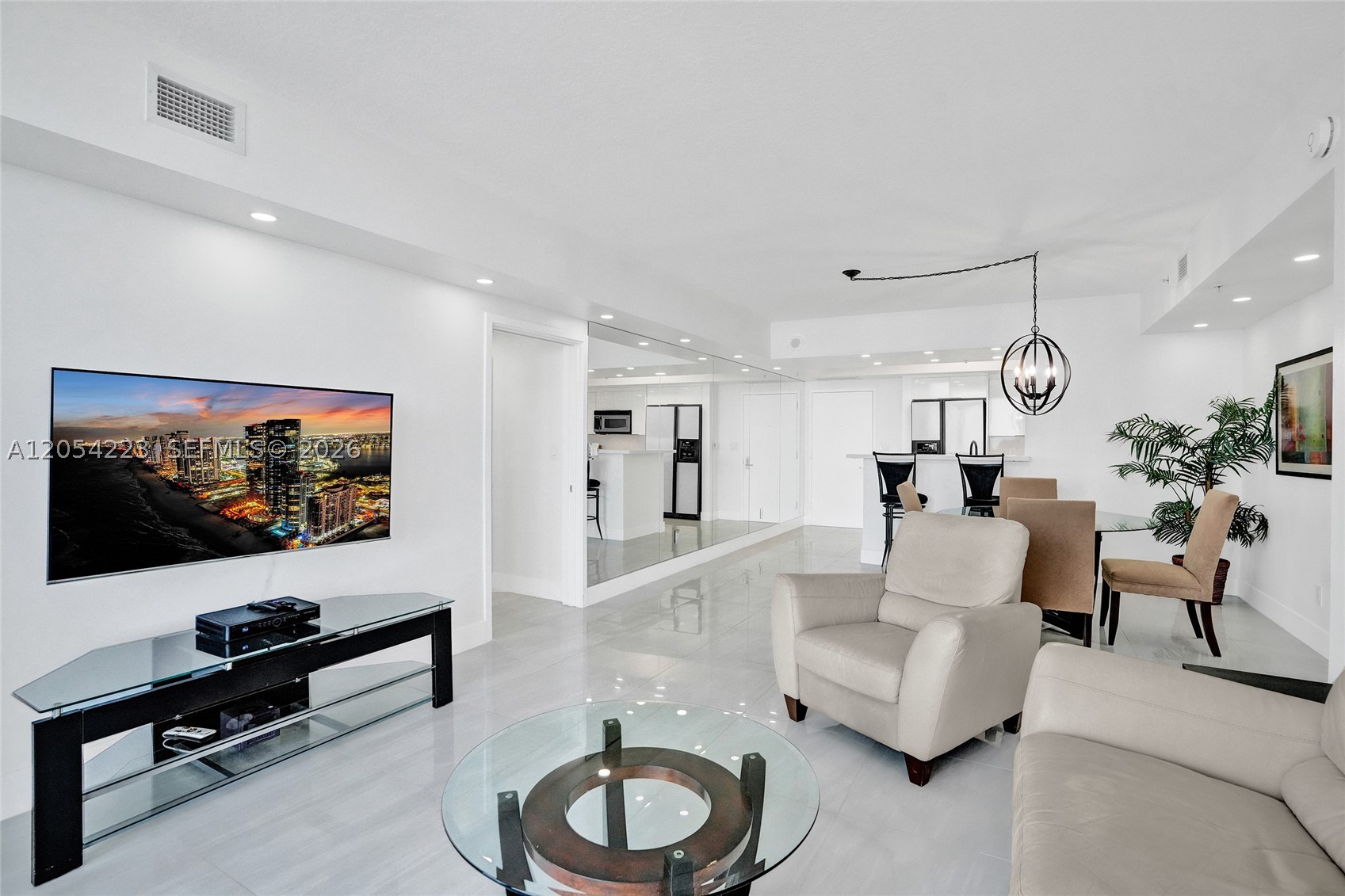 335 S Biscayne Blvd #3807, Miami FL 33131