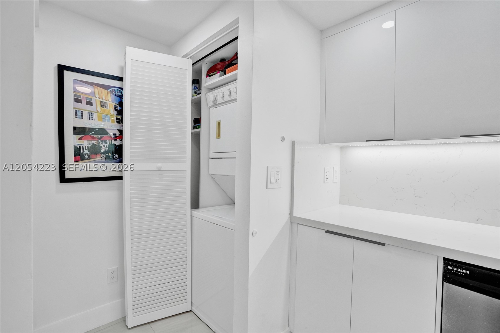 335 S Biscayne Blvd #3807, Miami FL 33131