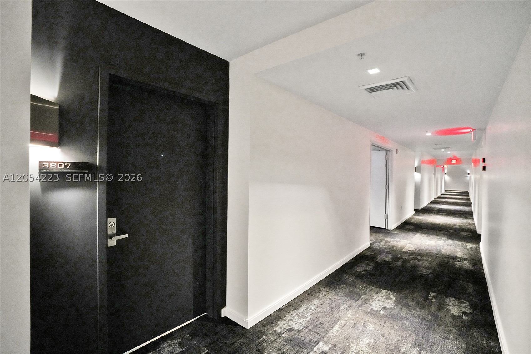 335 S Biscayne Blvd #3807, Miami FL 33131