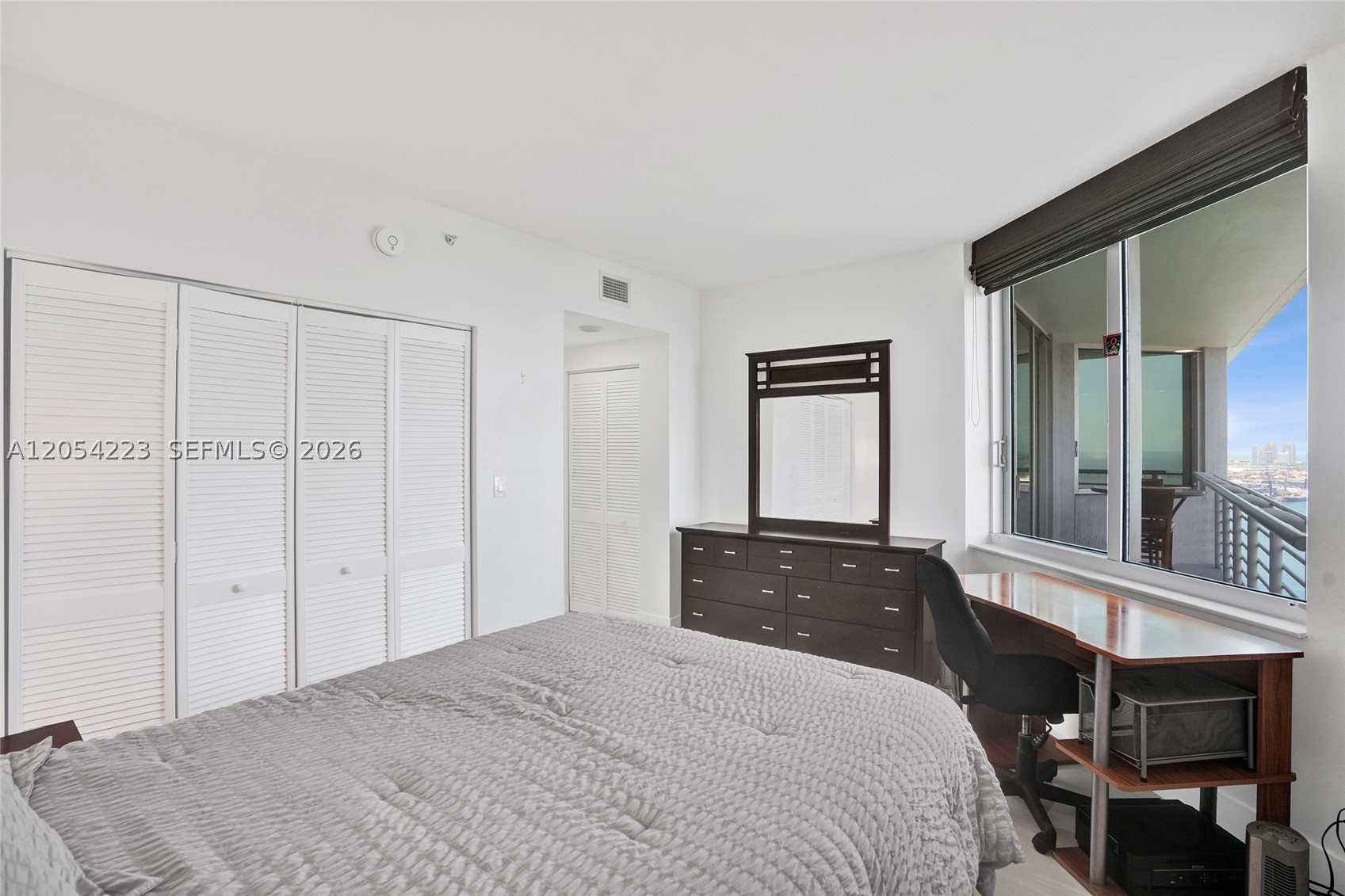 335 S Biscayne Blvd #3807, Miami FL 33131