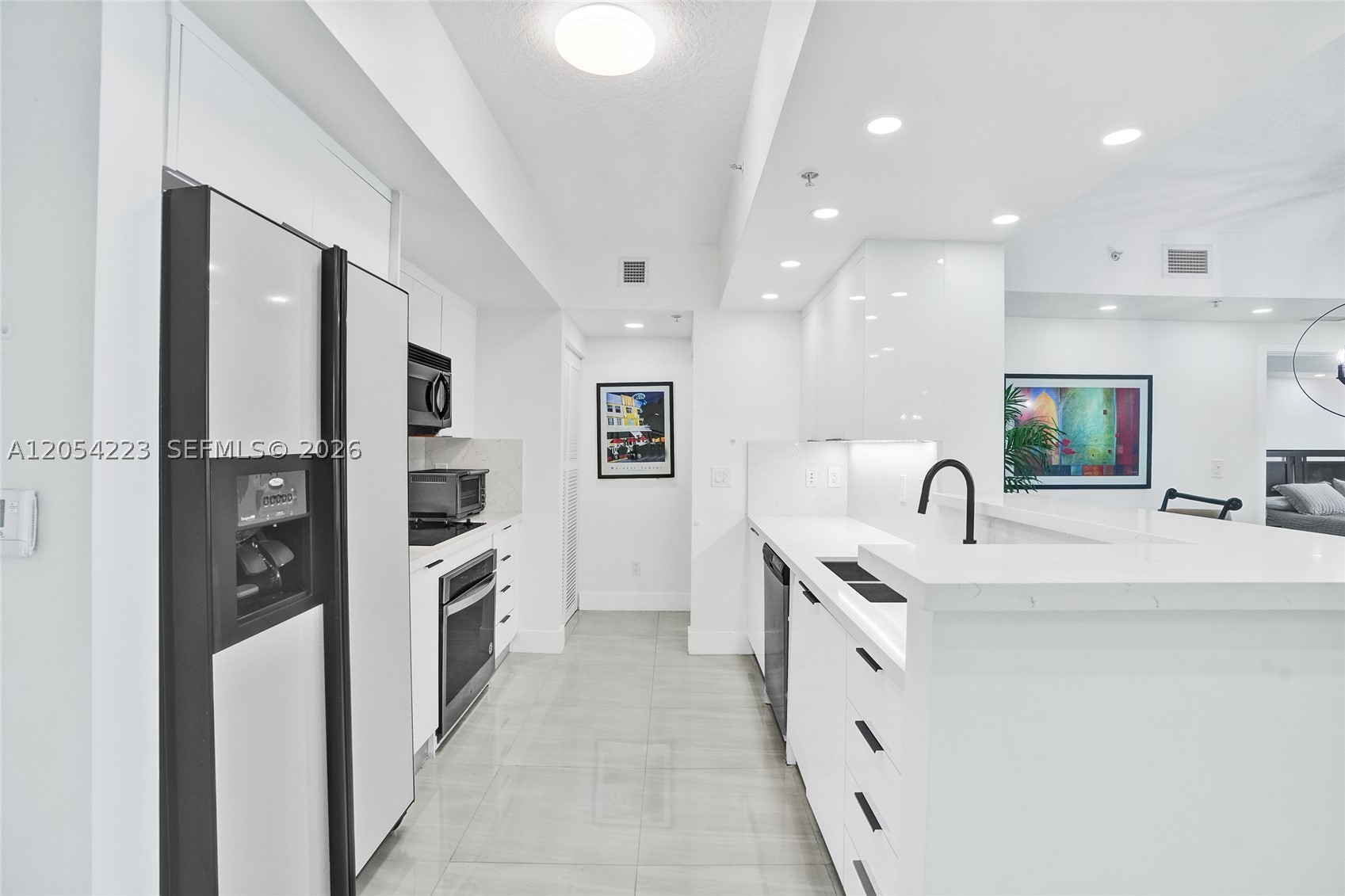 335 S Biscayne Blvd #3807, Miami FL 33131