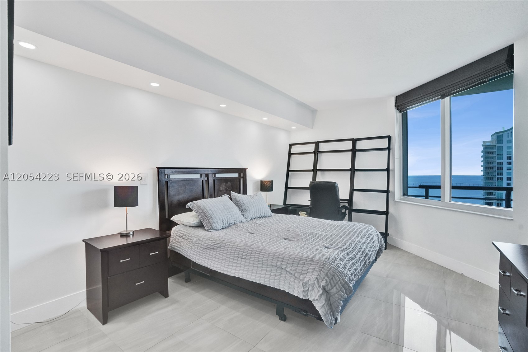 335 S Biscayne Blvd #3807, Miami FL 33131