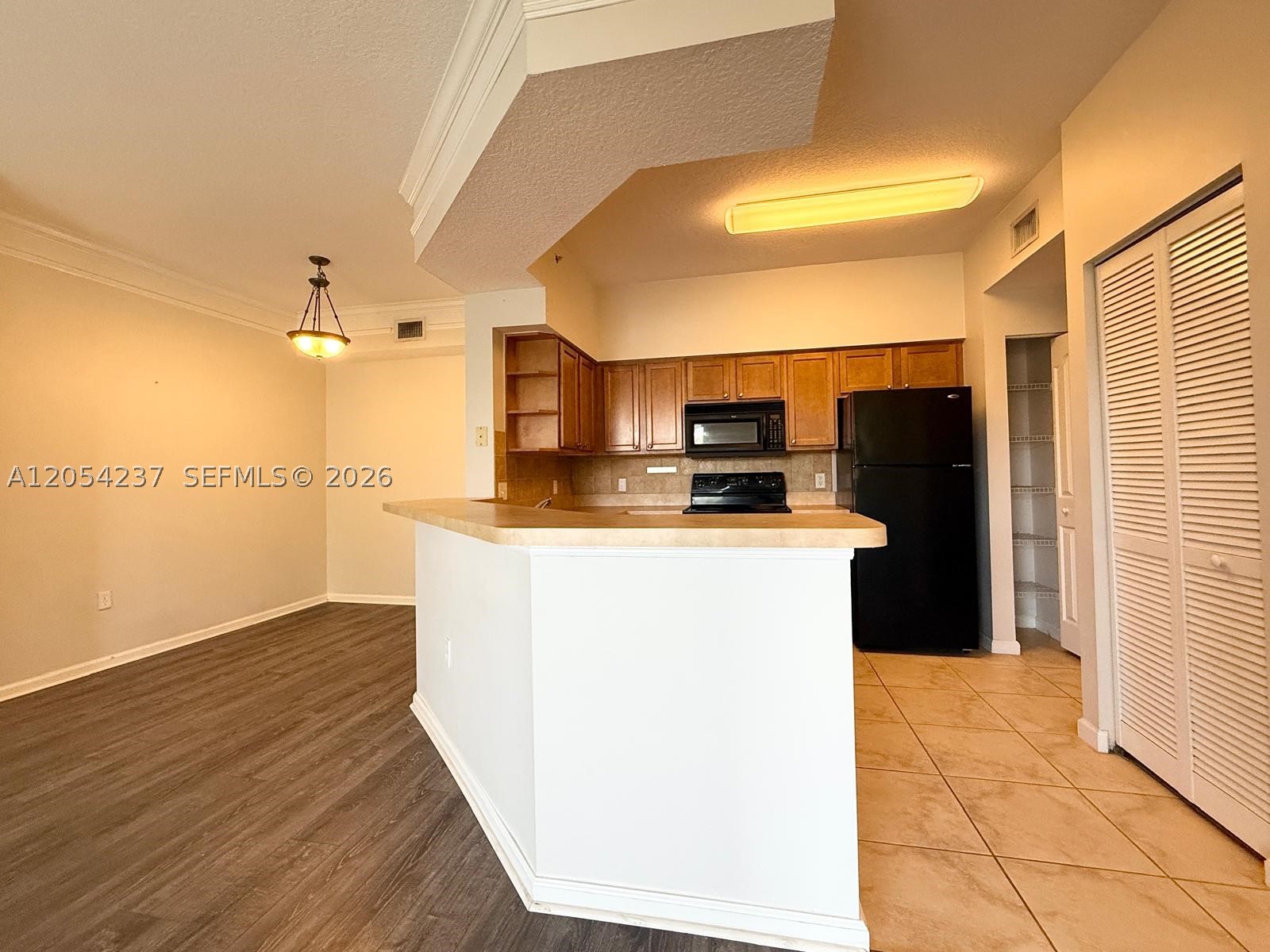 9208 W Myrtlewood Cir W #208, Palm Beach Gardens FL 33418