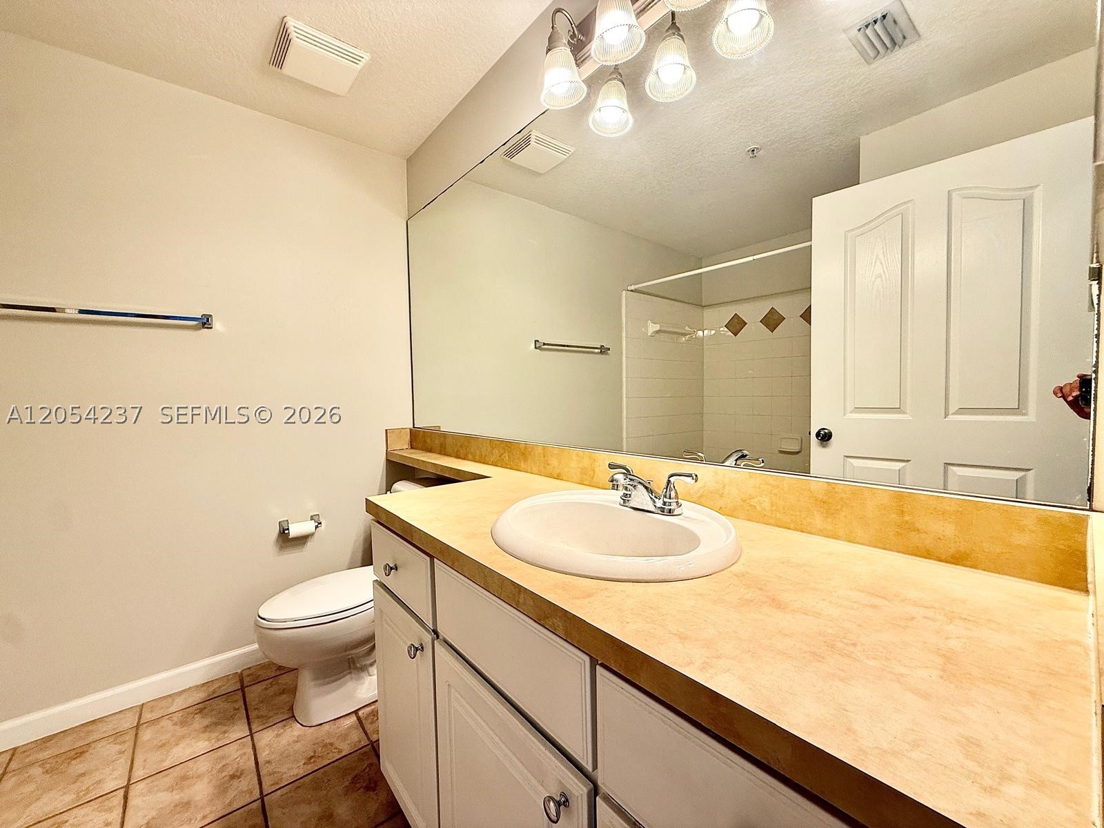 9208 W Myrtlewood Cir W #208, Palm Beach Gardens FL 33418